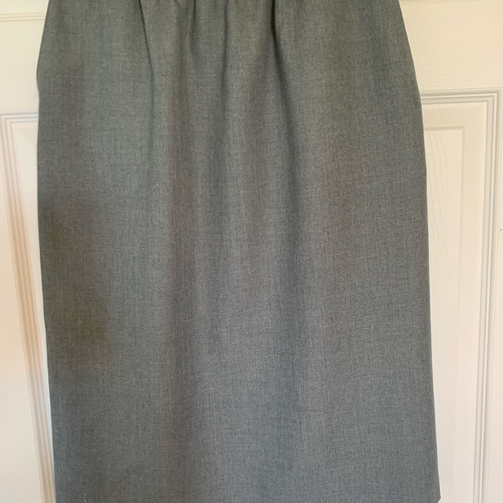 Elegant Gray Women's Skirt